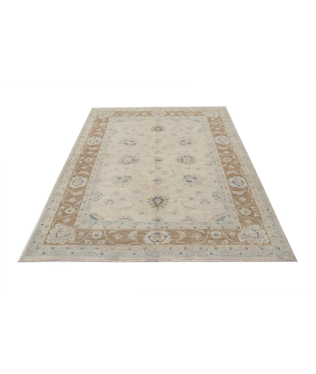 Serenity 5'5'' X 7'5'' Hand-Knotted Wool Rug 5'5'' x 7'5'' (163 X 223) / Ivory / Brown