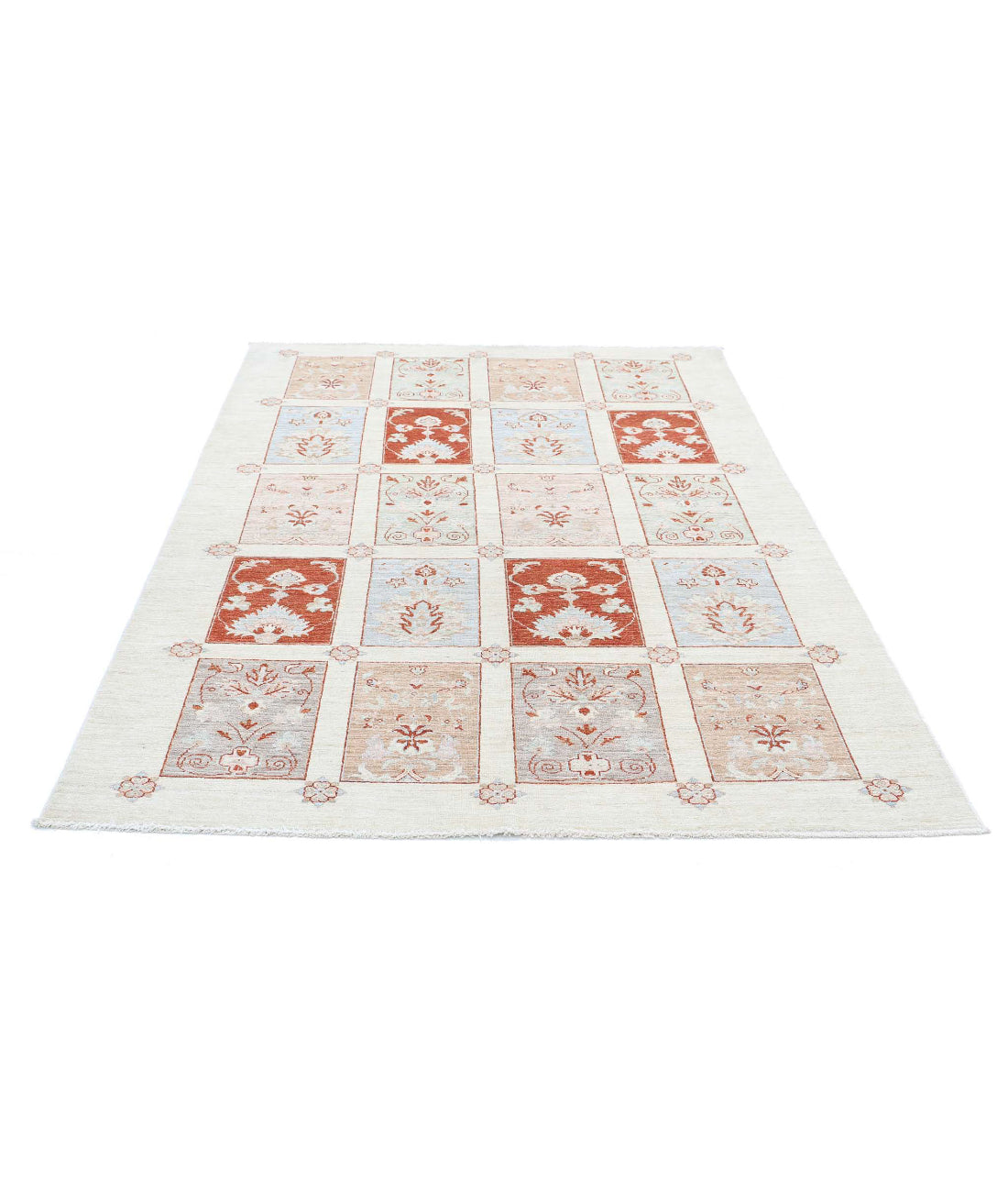 Bakhtiari 5'5'' X 7'6'' Hand-Knotted Wool Rug 5'5'' x 7'6'' (163 X 225) / Ivory / Red