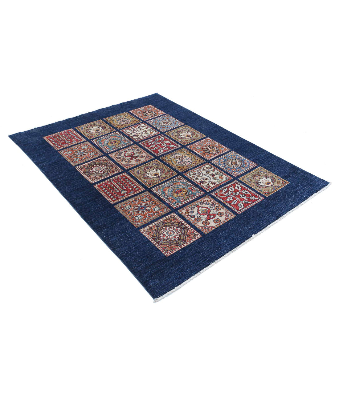 Bakhtiari 4'10'' X 6'3'' Hand-Knotted Wool Rug 4'10'' x 6'3'' (145 X 188) / Blue / Ivory