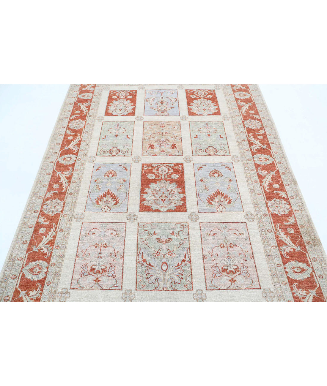 Bakhtiari 5'7'' X 7'9'' Hand-Knotted Wool Rug 5'7'' x 7'9'' (168 X 233) / Ivory / Red