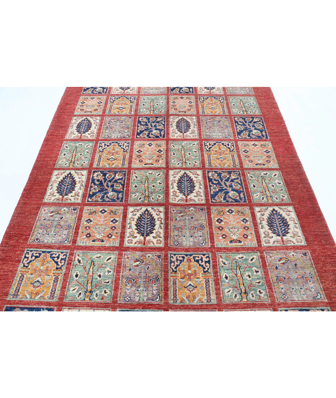 Bakhtiari 5'7'' X 8'2'' Hand-Knotted Wool Rug 5'7'' x 8'2'' (168 X 245) / Red / Ivory