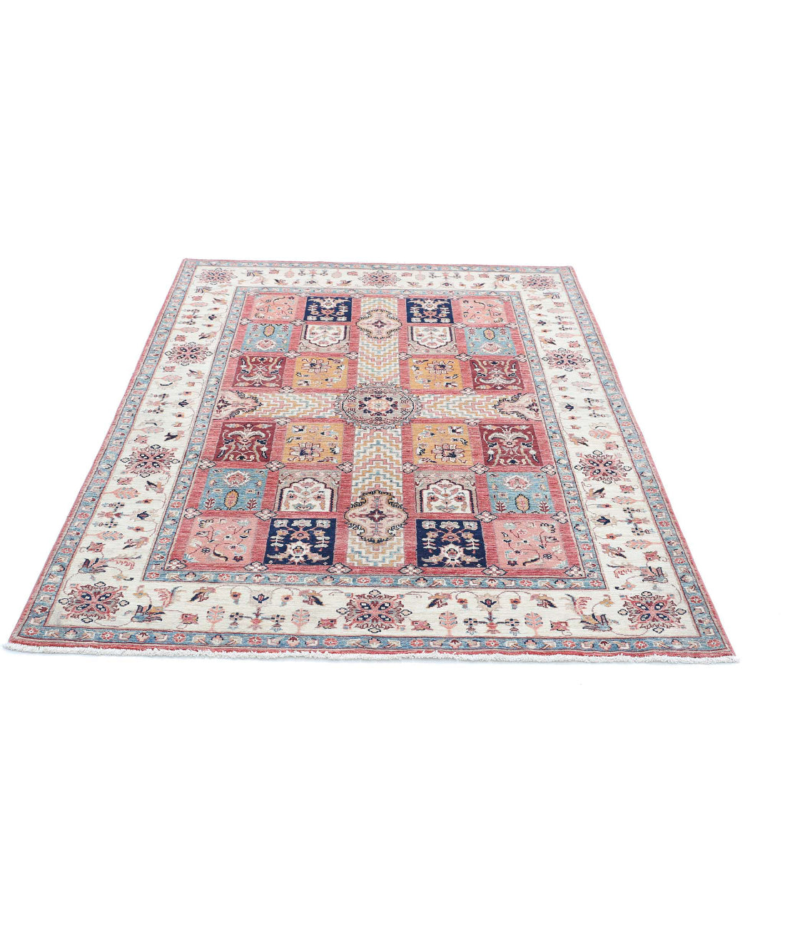 Bakhtiari 4'9'' X 6'5'' Hand-Knotted Wool Rug 4'9'' x 6'5'' (143 X 193) / Peach / Ivory