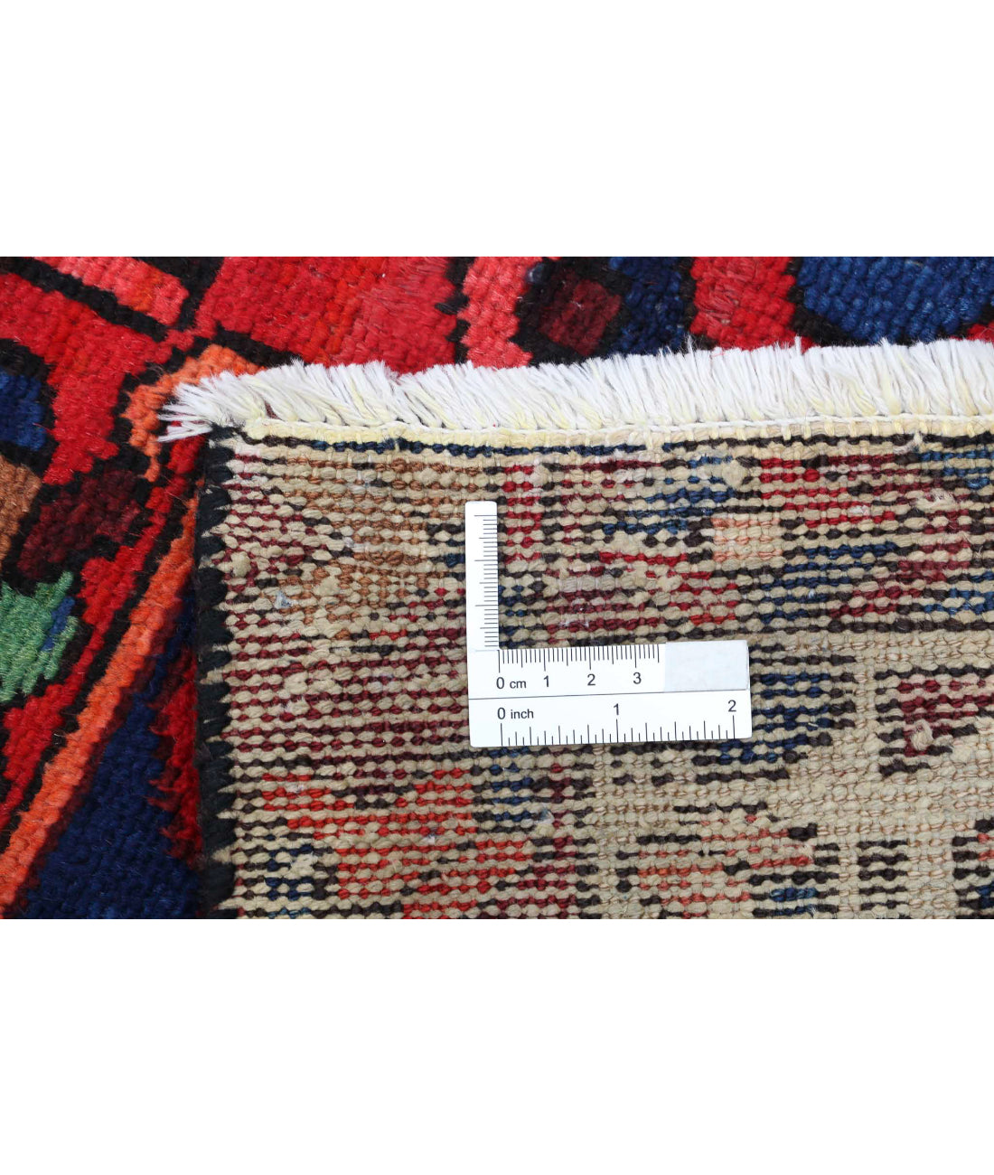 Bakhtiari 6'7'' X 10'2'' Hand-Knotted Wool Rug 6'7'' x 10'2'' (198 X 305) / Red / Ivory