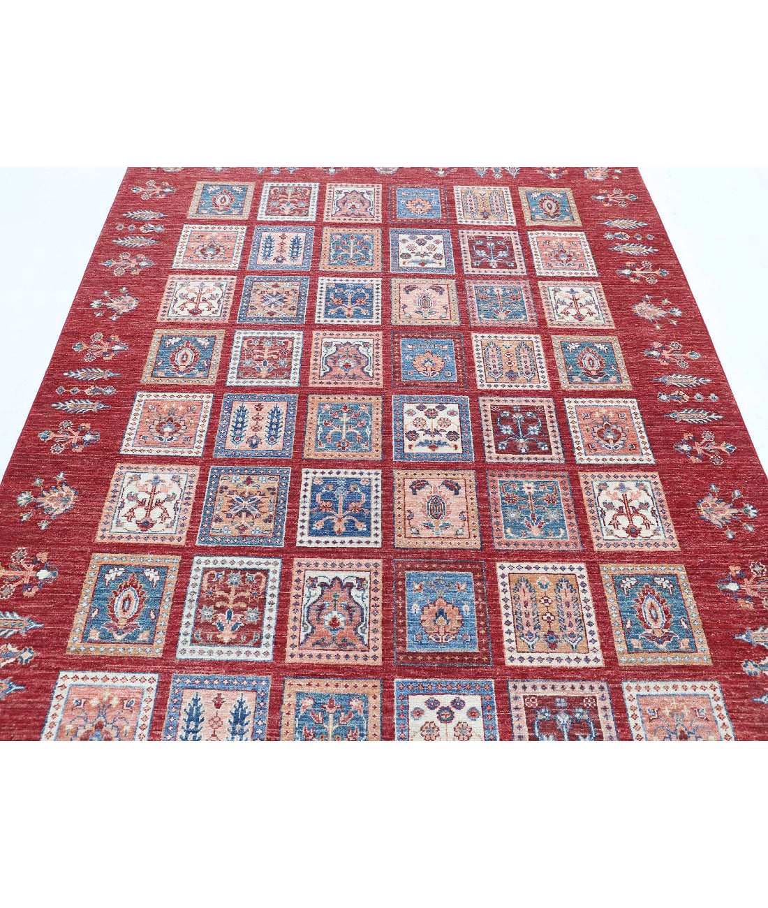 Bakhtiari 5'6'' X 7'6'' Hand-Knotted Wool Rug 5'6'' x 7'6'' (165 X 225) / Red / Red