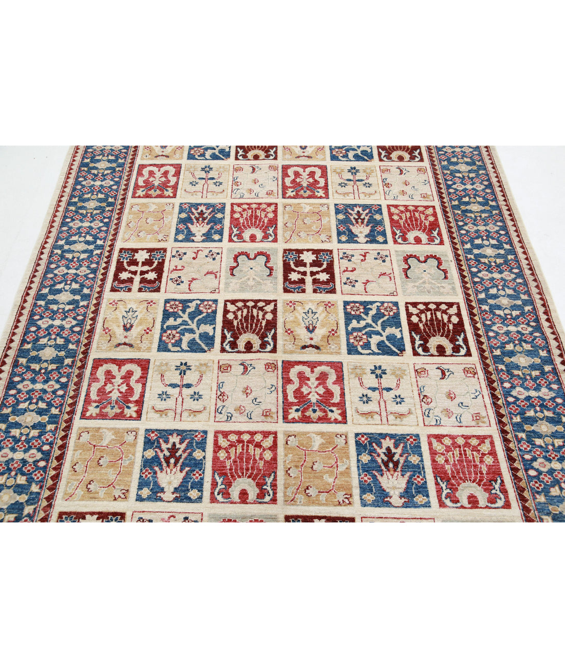 Bakhtiari 5'7'' X 7'6'' Hand-Knotted Wool Rug 5'7'' x 7'6'' (168 X 225) / Multi / Grey