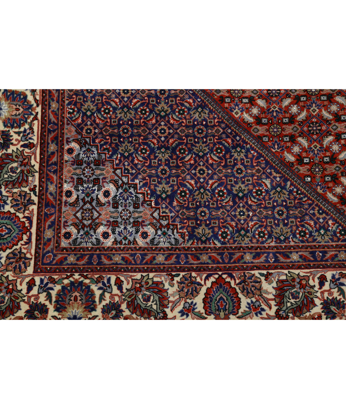 Bijar 6'7'' X 9'8'' Hand-Knotted Wool-Silk Rug 6'7'' x 9'8'' (198 X 290) / Red / Ivory