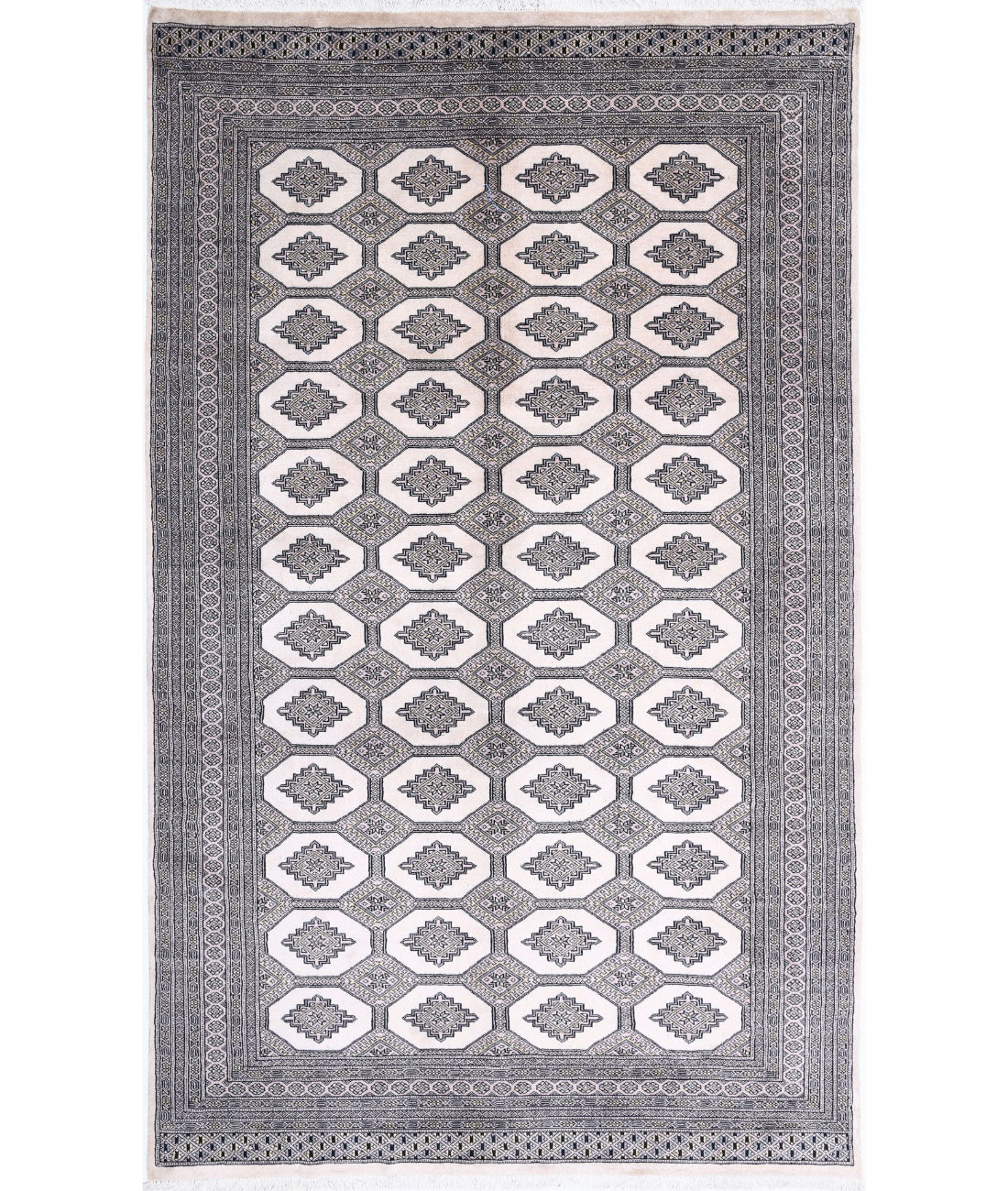 Bokhara 6'5'' X 10'7'' Hand-Knotted Wool Rug 6'5'' x 10'7'' (193 X 318) / Ivory / Black