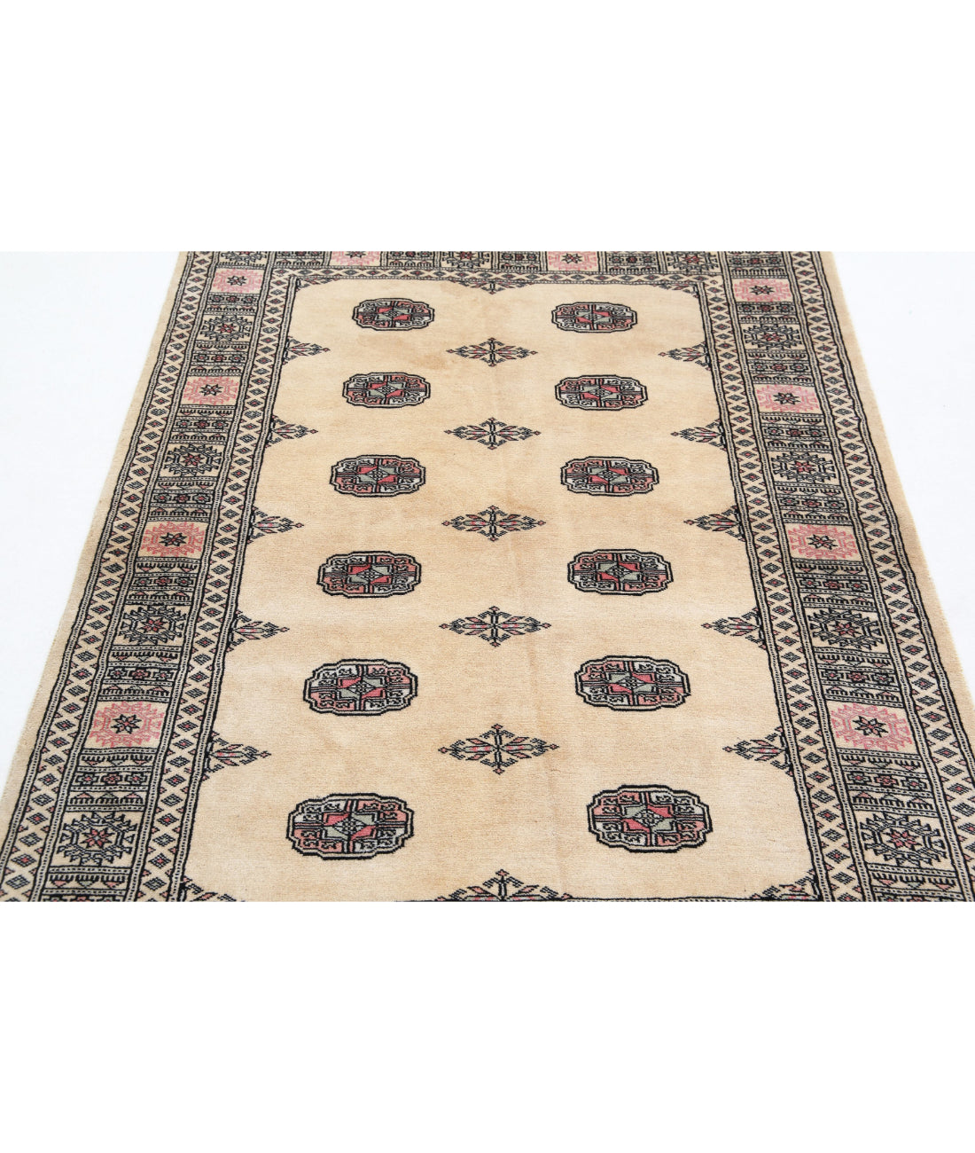 Bokhara 4'1'' X 5'10'' Hand-Knotted Wool Rug 4'1'' x 5'10'' (123 X 175) / Ivory / Beige