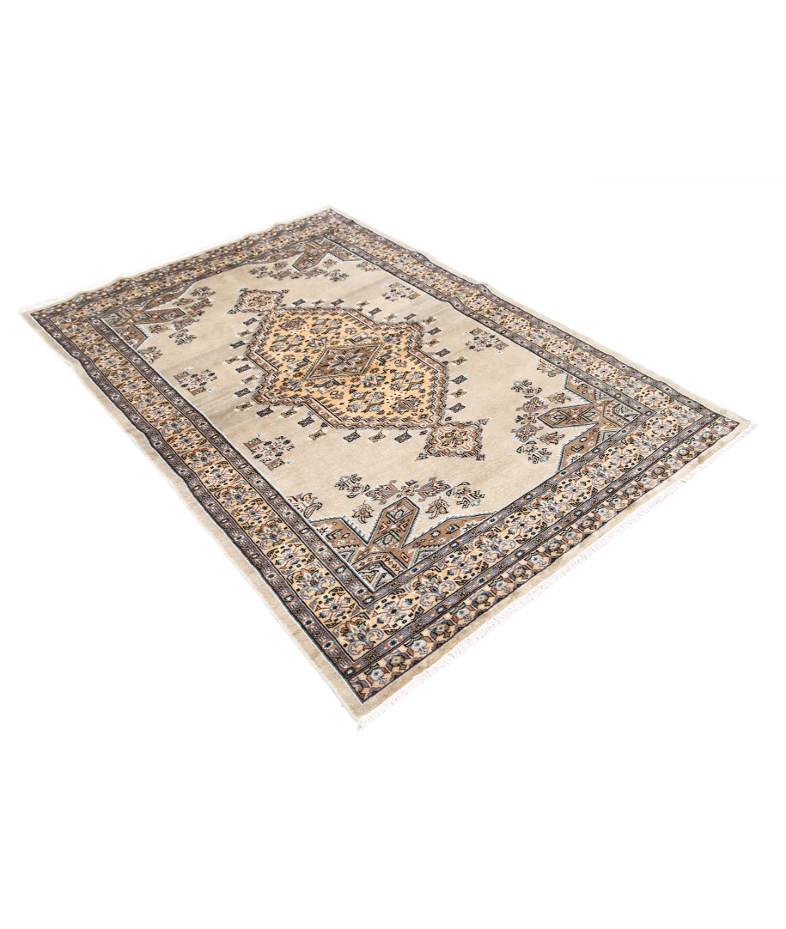 Bokhara 4'6'' X 6'4'' Hand-Knotted Wool-Silk Rug 4'6'' x 6'4'' (135 X 190) / Ivory / Gold