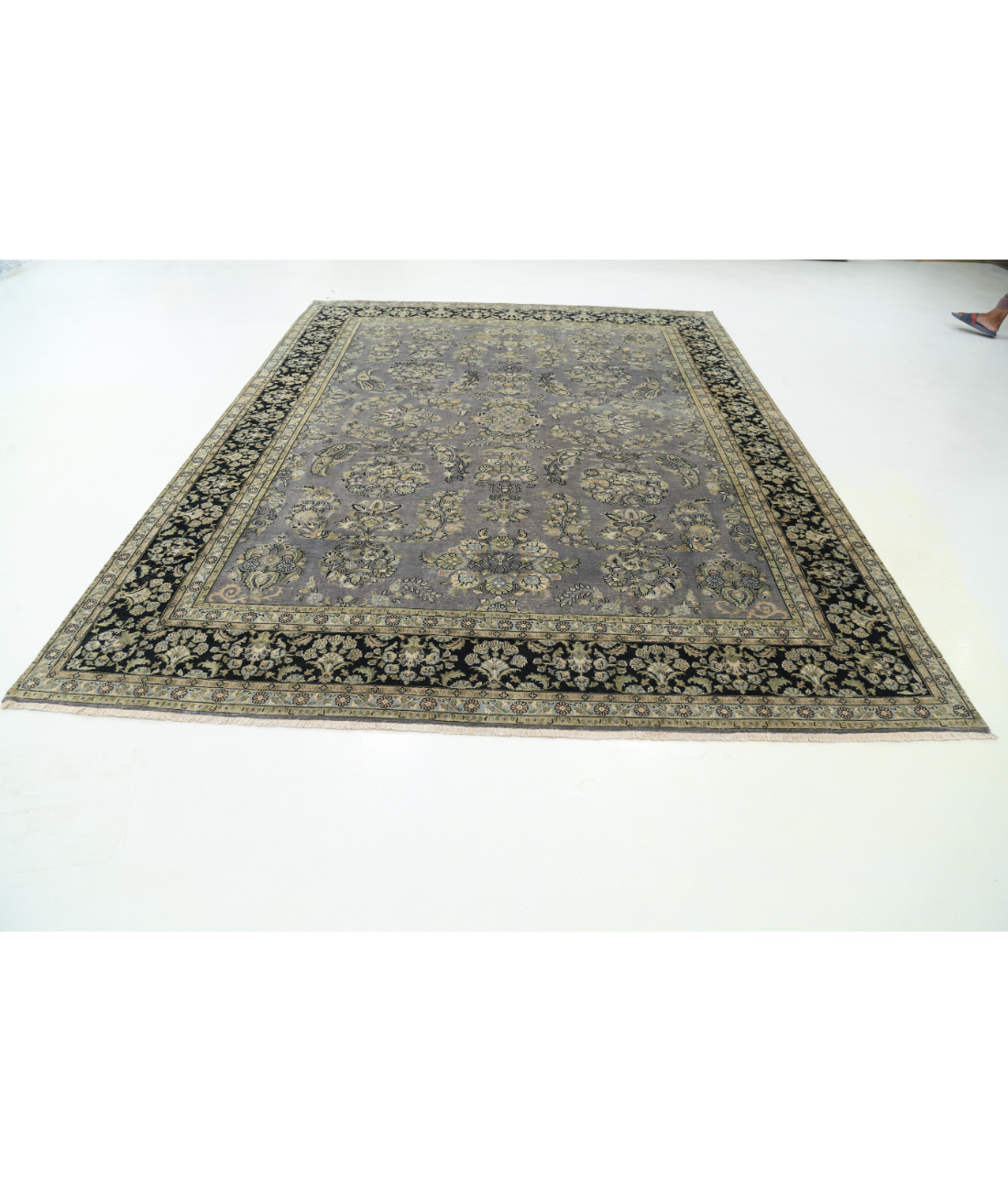 Heritage 8'8'' X 11'6'' Hand-Knotted Wool Rug 8'8'' x 11'6'' (263 X 358) / Grey / Black