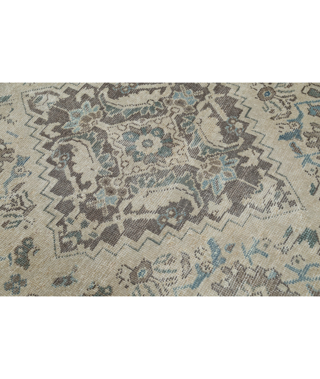 Mahal 8'8'' X 12'9'' Hand-Knotted Wool Rug 8'8'' x 12'9'' (260 X 383) / Ivory / Grey