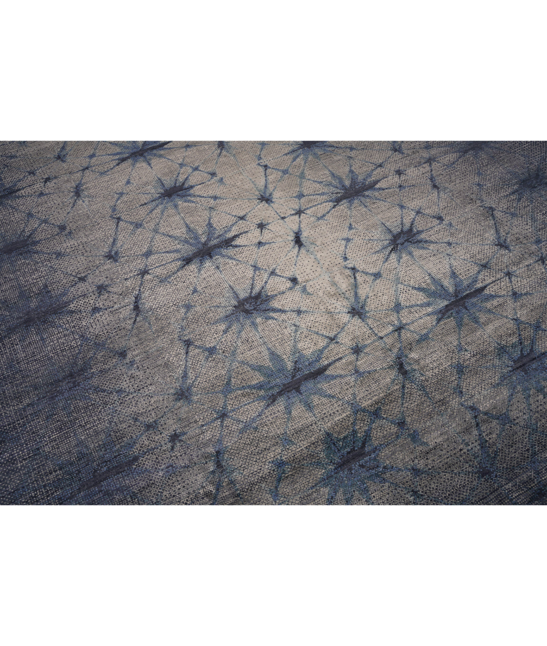 Flare 7' 11" X 9' 8" Hand-Knotted Wool-Silk Rug 7' 11" X 9' 8" (241 X 295) / Blue / Grey