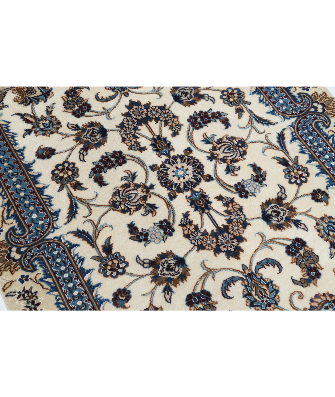Hand Knotted Nain Wool & Silk Rug 3' 5" X 4' 10" 3' 5" X 4' 10" (104 X 147) / Ivory / Blue