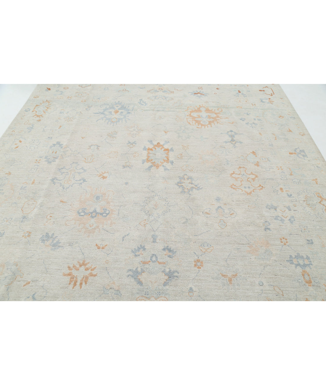 Oushak 8'1'' X 10'2'' Hand-Knotted Wool Rug 8'1'' x 10'2'' (243 X 305) / Silver / Silver