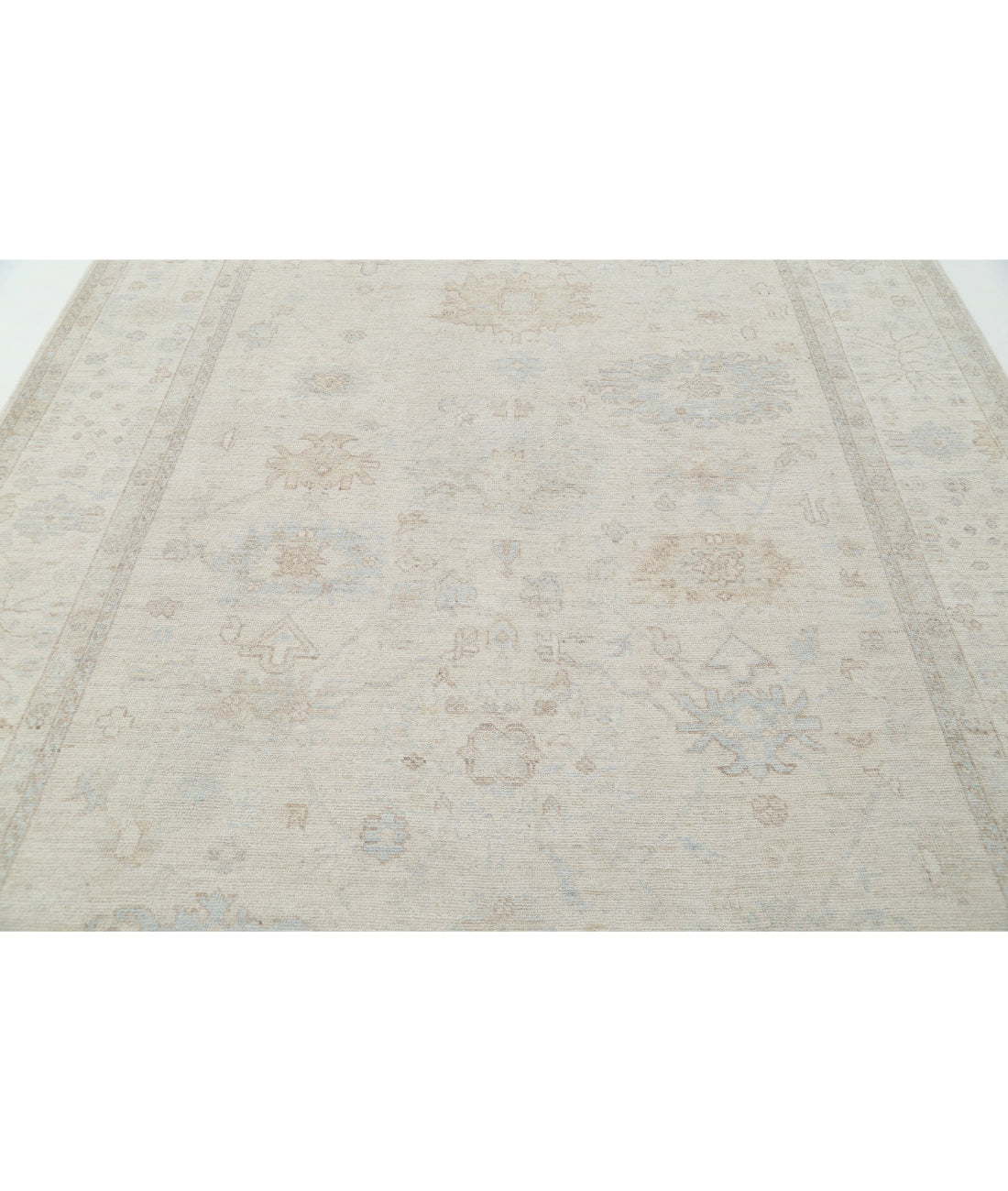 Oushak 8'0'' X 11'0'' Hand-Knotted Wool Rug 8'0'' x 11'0'' (240 X 330) / Silver / Ivory