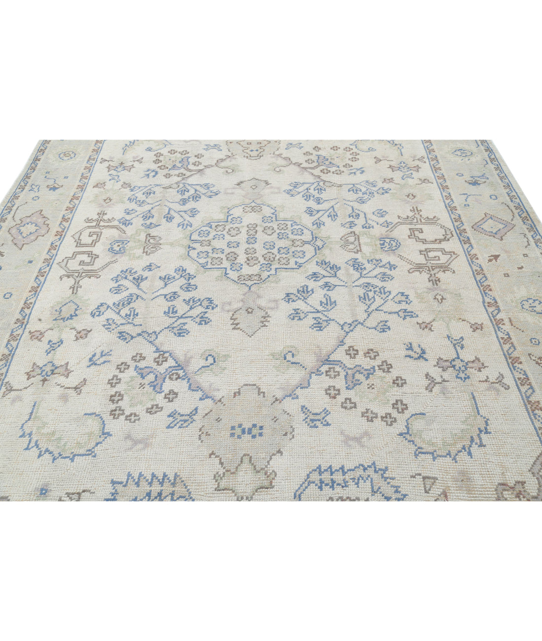 Oushak 8'1'' X 11'3'' Hand-Knotted Wool Rug 8'1'' x 11'3'' (243 X 338) / Ivory / Grey