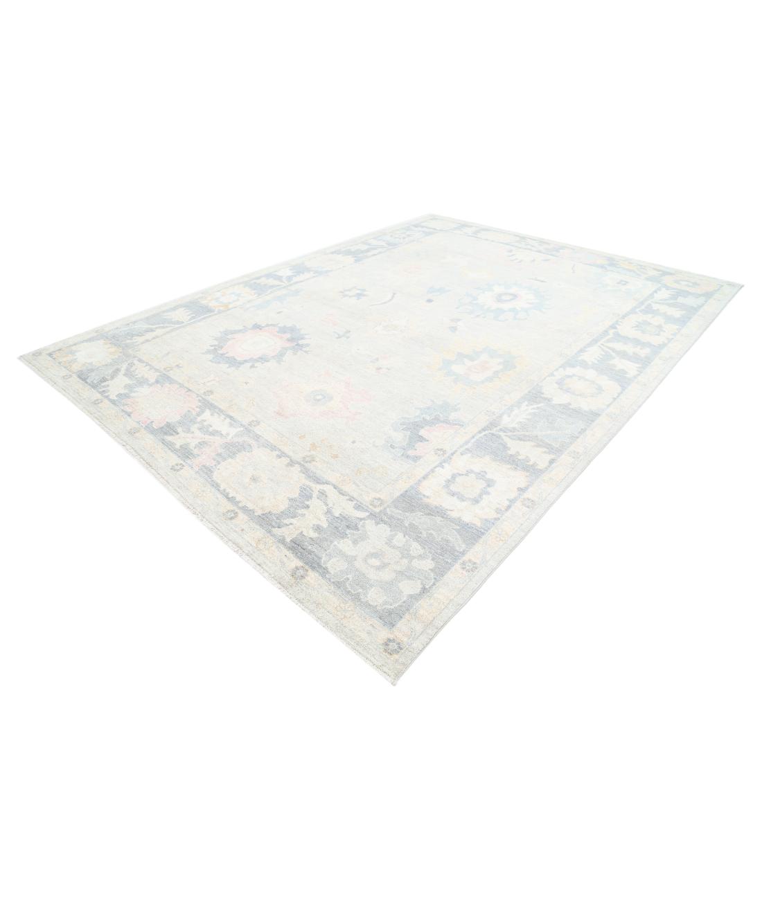 Oushak 10' 0" X 13' 7" Hand-Knotted Wool Rug 10' 0" X 13' 7" (305 X 414) / Silver / Grey