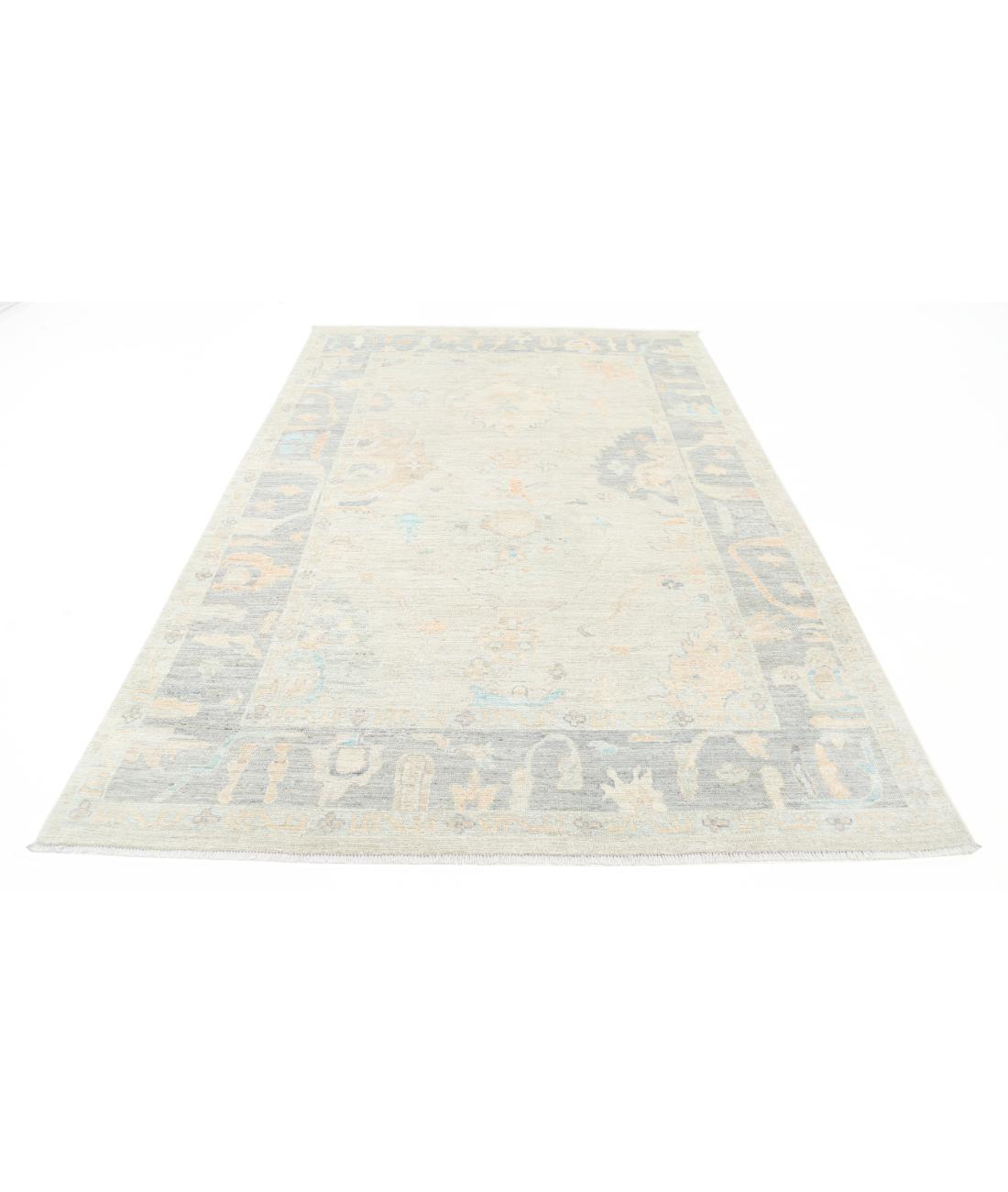 Oushak 6' 4" X 9' 6" Hand-Knotted Wool Rug 6' 4" X 9' 6" (193 X 290) / Silver / Grey