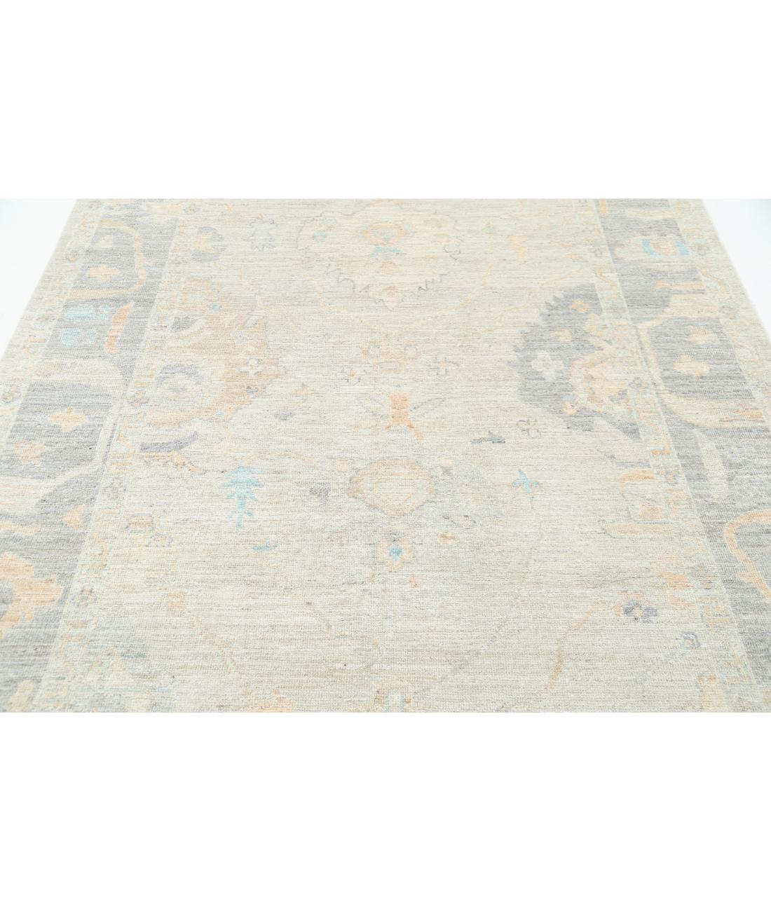 Oushak 6' 4" X 9' 6" Hand-Knotted Wool Rug 6' 4" X 9' 6" (193 X 290) / Silver / Grey