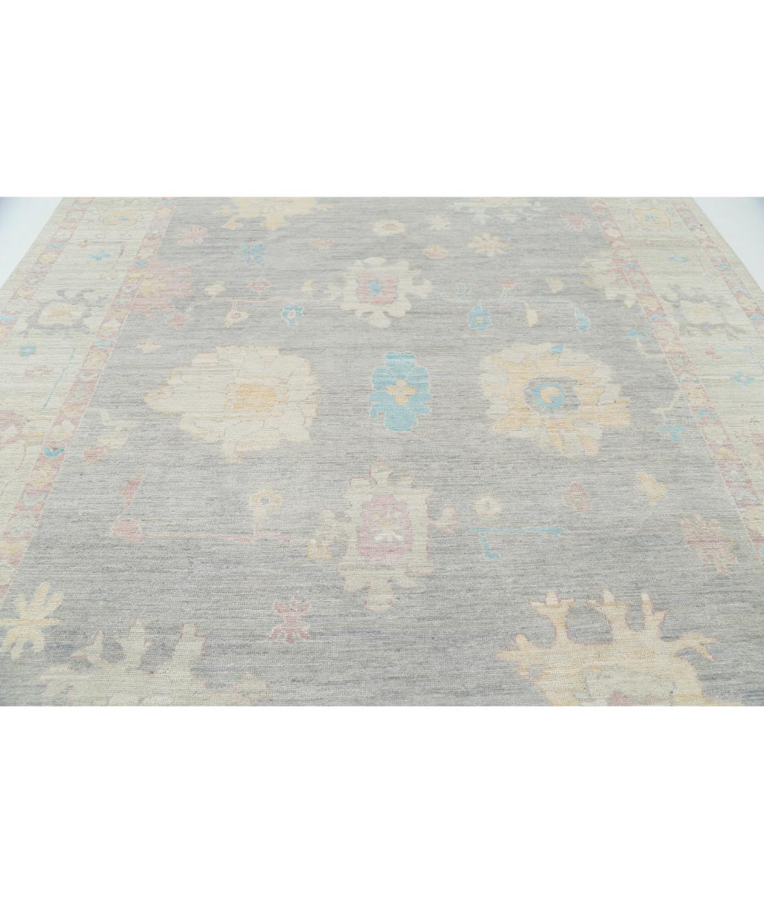 Oushak 9' 5" X 12' 2" Hand-Knotted Wool Rug 9' 5" X 12' 2" (287 X 371) / Grey / Ivory