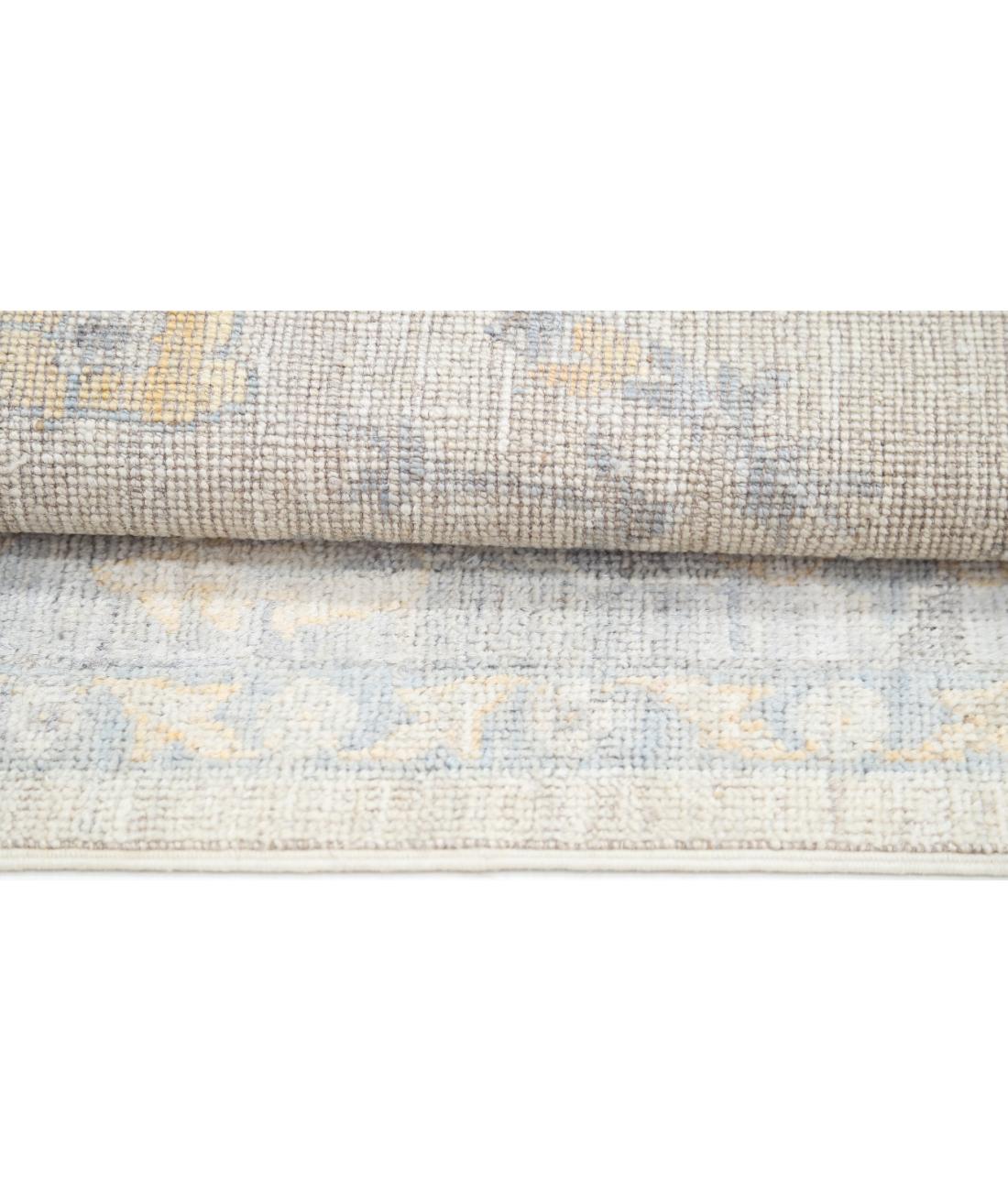 Oushak 6' 2" X 8' 9" Hand-Knotted Wool Rug 6' 2" X 8' 9" (188 X 267) / Ivory / Grey