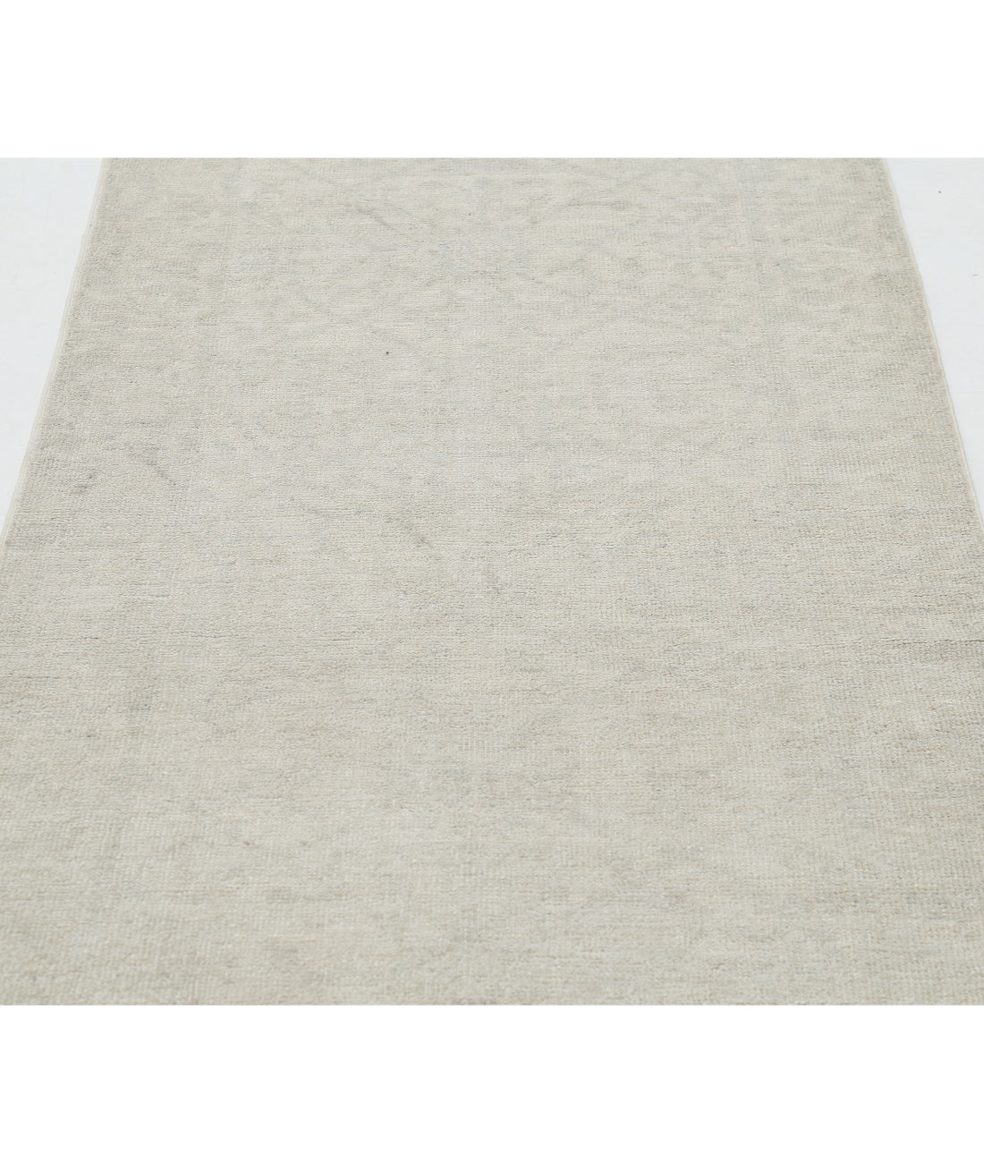 Oushak 3' 0" X 9' 8" Hand-Knotted Wool Rug 3' 0" X 9' 8" (91 X 295) / Ivory / Grey