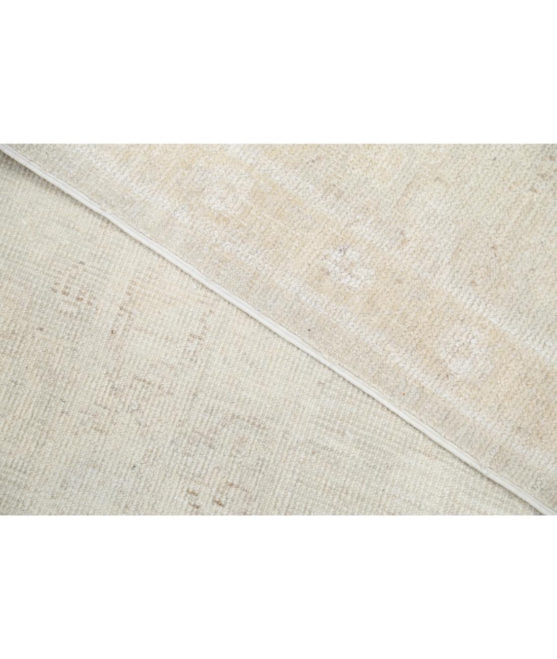Oushak 8' 2" X 10' 4" Hand-Knotted Wool Rug 8' 2" X 10' 4" (249 X 315) / Grey / Ivory