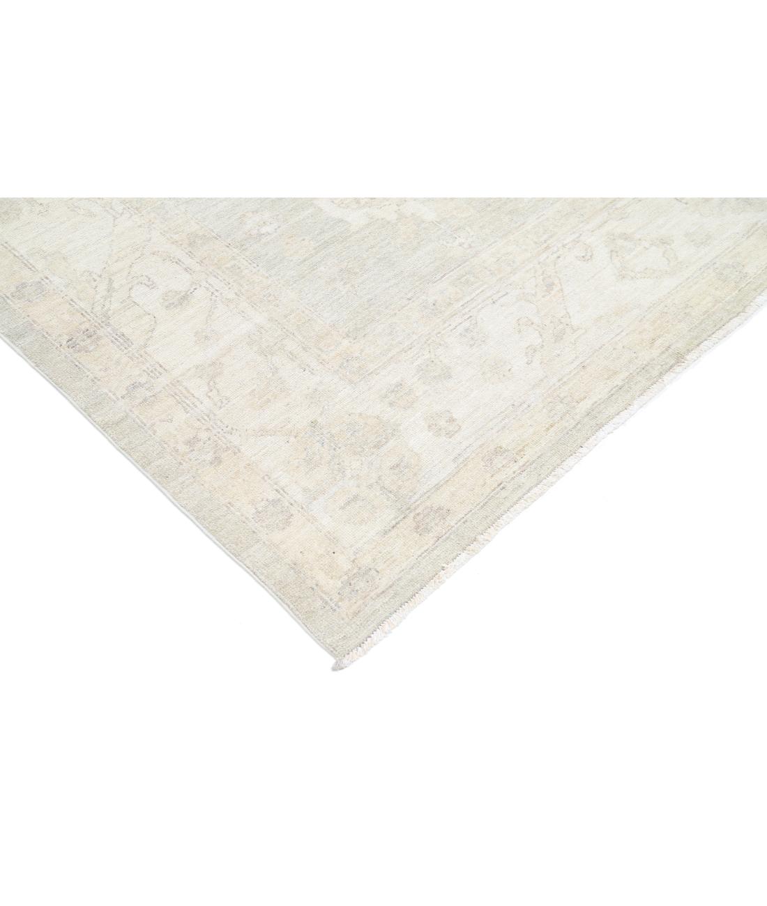 Oushak 8' 5" X 10' 3" Hand-Knotted Wool Rug 8' 5" X 10' 3" (257 X 312) / Silver / Ivory