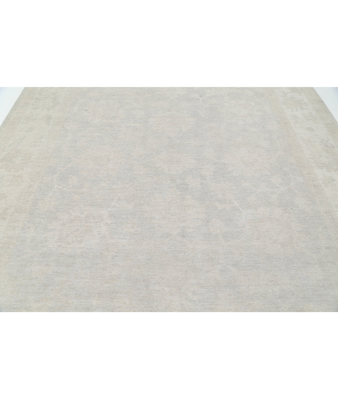 Oushak 9' 0" X 10' 11" Hand-Knotted Wool Rug 9' 0" X 10' 11" (274 X 333) / Silver / Ivory