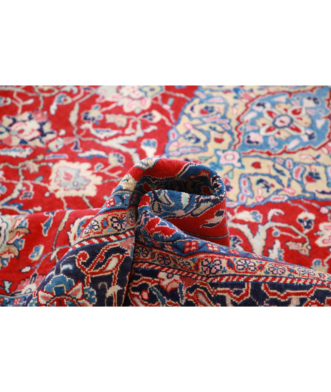 Sarouk 7'2'' X 10'6'' Hand-Knotted Wool Rug 7'2'' x 10'6'' (215 X 315) / Red / Blue