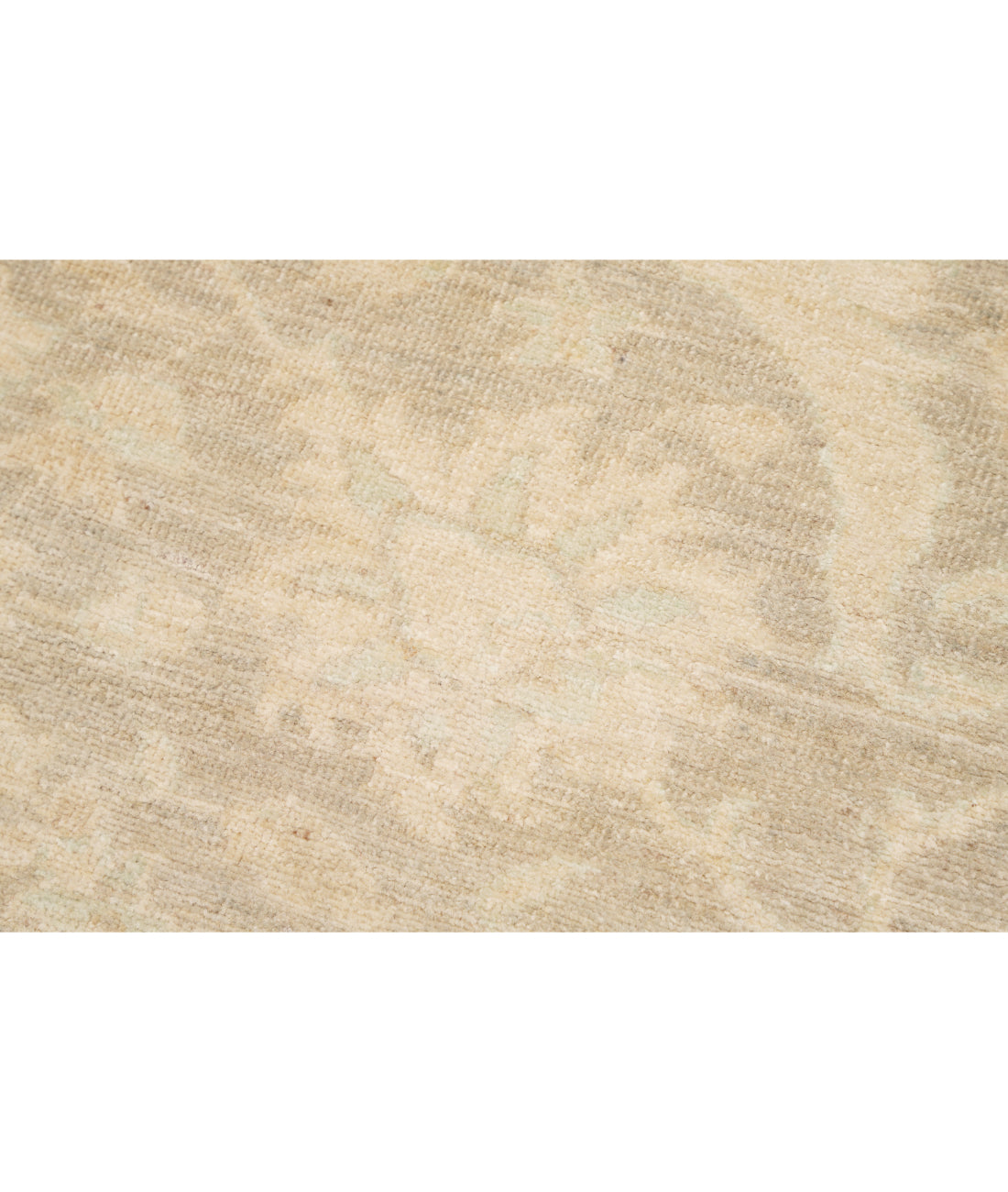 Serenity 2' 7" X 18' 5" Hand-Knotted Wool Rug 2' 7" X 18' 5" (79 X 561) / Charcoal / Ivory