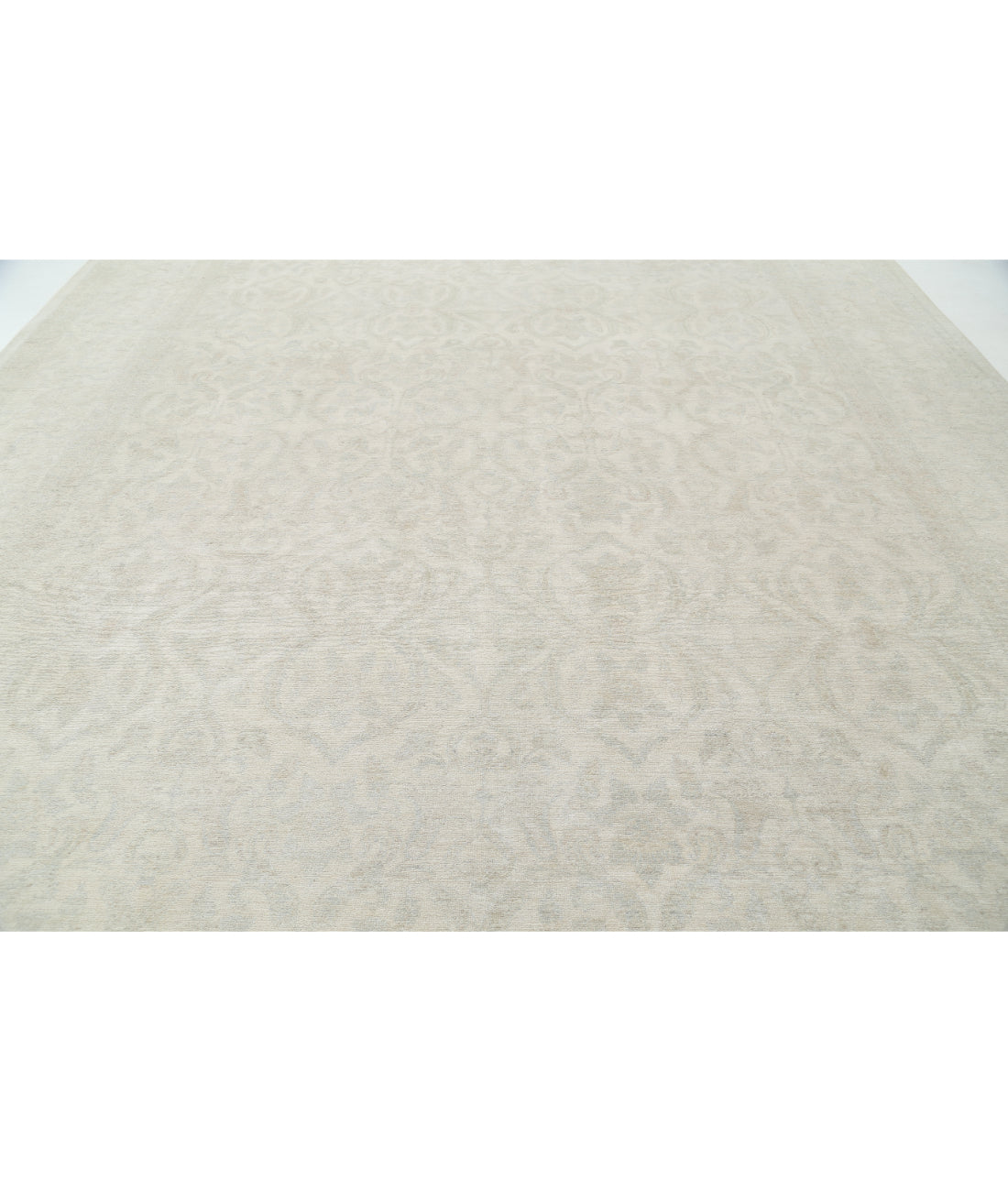 Serenity 11' 10" X 16' 9" Hand-Knotted Wool Rug 11' 10" X 16' 9" (361 X 511) / Ivory / Blue