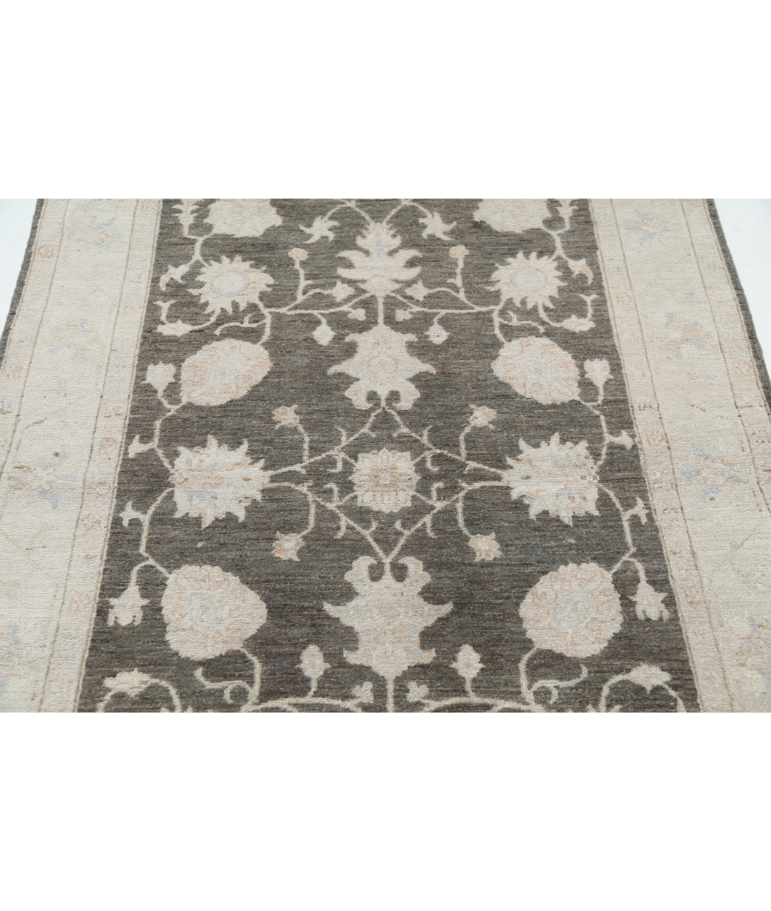 Hand Knotted Serenity Wool Rug 4' 0" X 6' 1" 4' 0" X 6' 1" (122 X 185) / Brown / Ivory