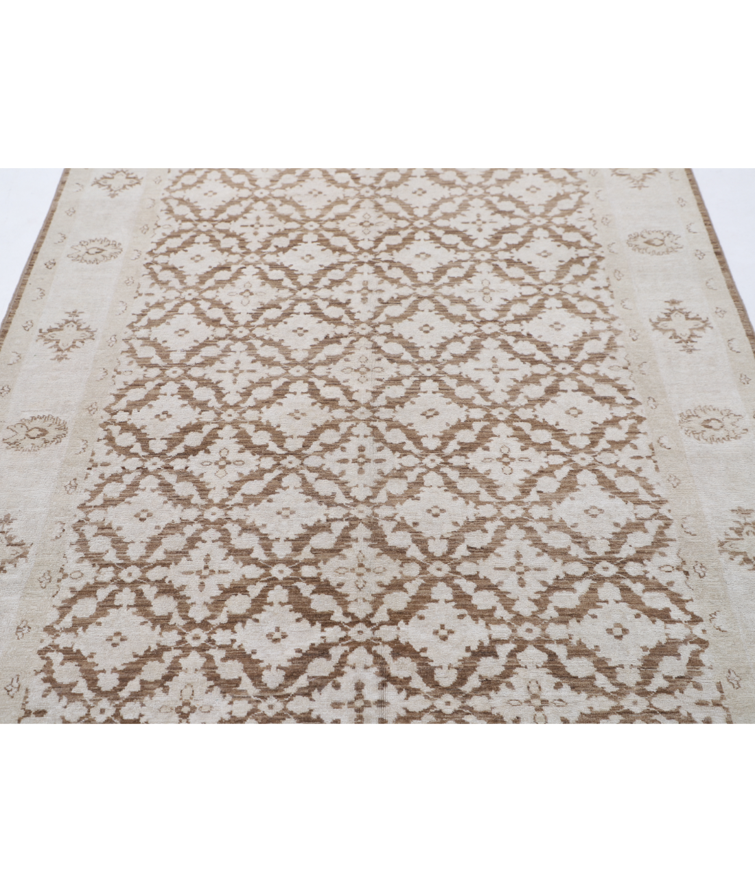 Hand Knotted Serenity Wool Rug 5' 11" X 9' 9" 5' 11" X 9' 9" (180 X 297) / Brown / Ivory
