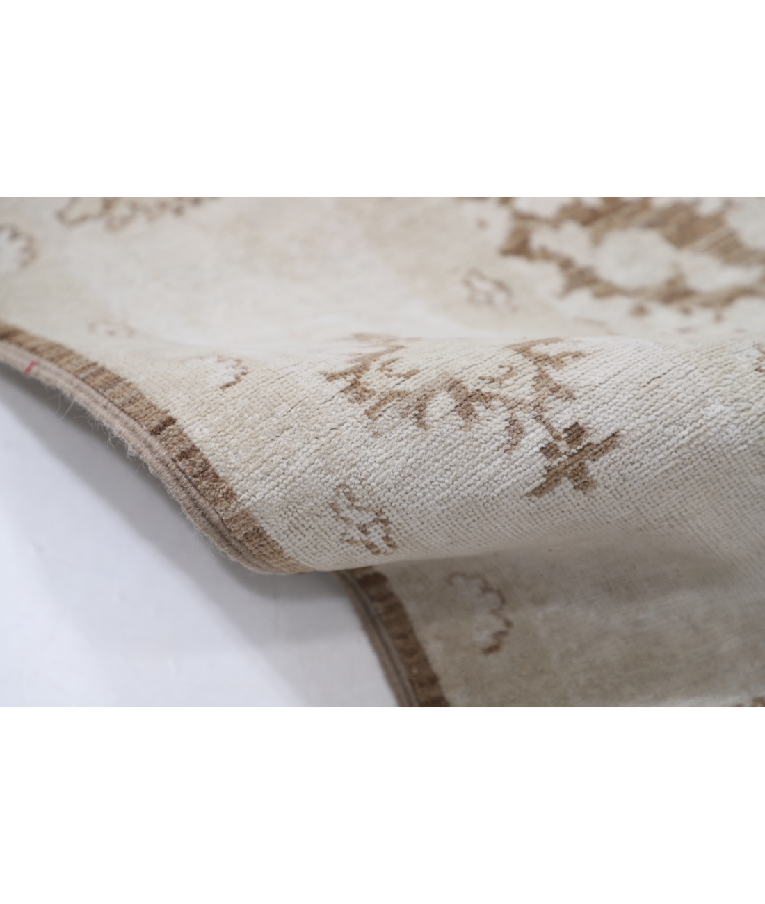 Hand Knotted Serenity Wool Rug 5' 11" X 9' 9" 5' 11" X 9' 9" (180 X 297) / Brown / Ivory