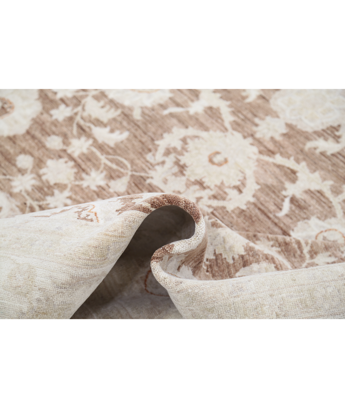 Hand Knotted Serenity Wool Rug 7' 11" X 9' 6" 7' 11" X 9' 6" (241 X 290) / Brown / Ivory