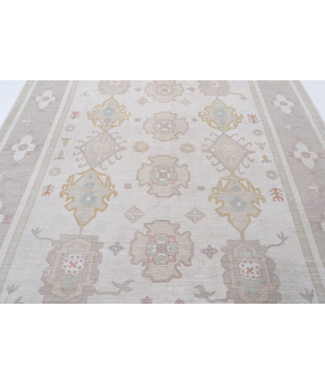 Hand Knotted Serenity Wool Rug 7' 10" X 9' 6" 7' 10" X 9' 6" (239 X 290) / Ivory / Grey