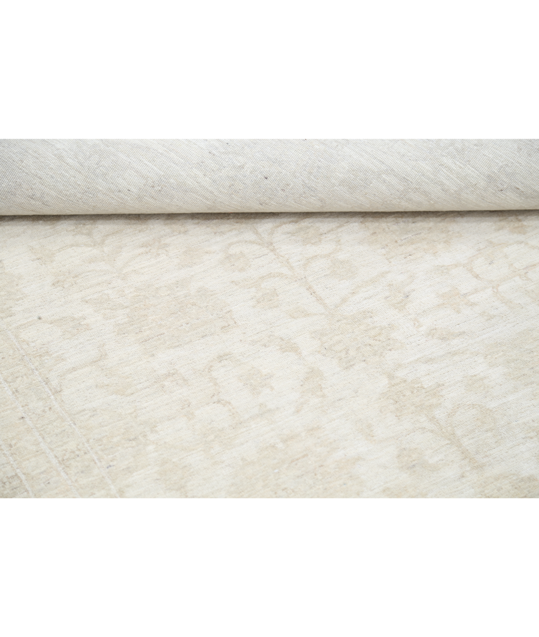 Hand Knotted Serenity Wool Rug 8' 1" X 9' 7" 8' 1" X 9' 7" (246 X 292) / Ivory / Ivory