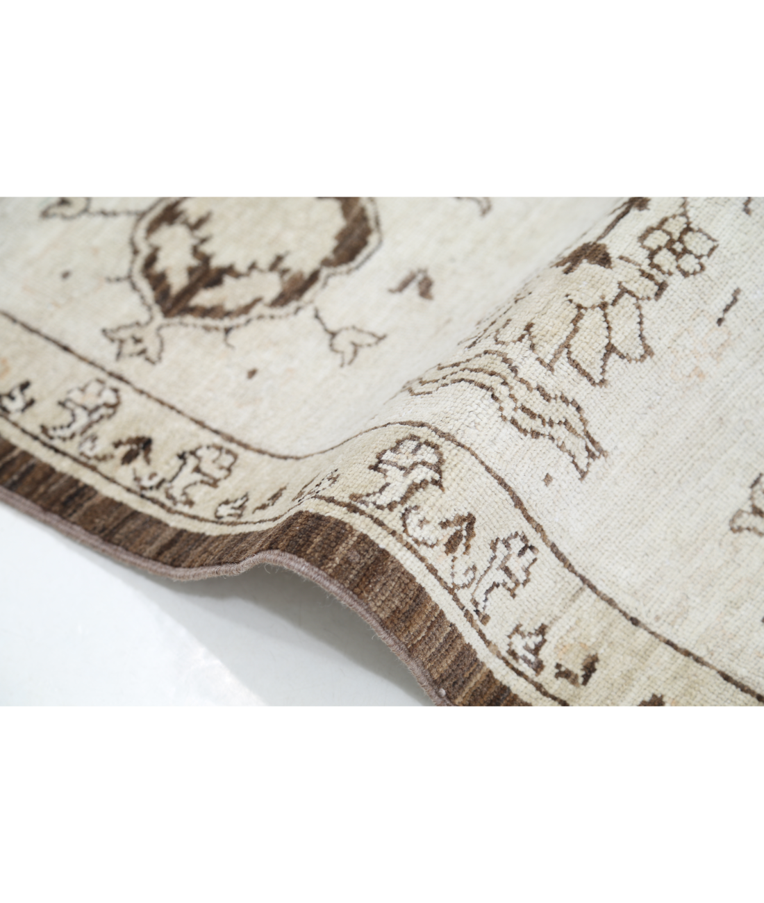 Hand Knotted Serenity Wool Rug 7' 10" X 9' 11" 7' 10" X 9' 11" (239 X 302) / Brown / Ivory