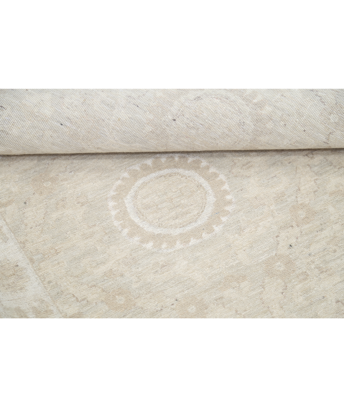 Hand Knotted Serenity Wool Rug 6' 6" X 9' 11" 6' 6" X 9' 11" (198 X 302) / Brown / Ivory
