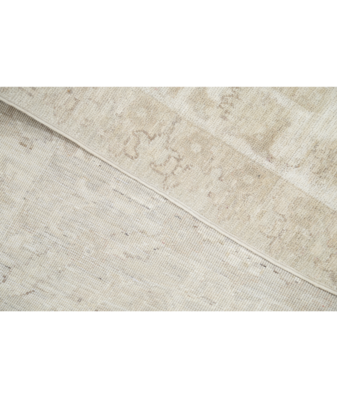 Hand Knotted Serenity Wool Rug 6' 6" X 9' 11" 6' 6" X 9' 11" (198 X 302) / Brown / Ivory