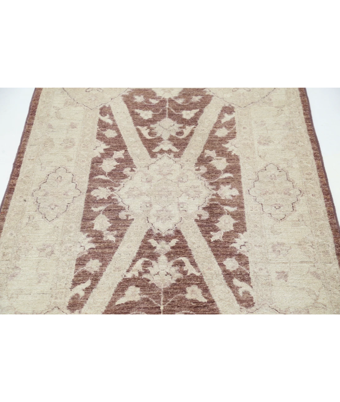 Hand Knotted Serenity Wool Rug 3' 2" X 5' 1" 3' 2" X 5' 1" (97 X 155) / Brown / Ivory