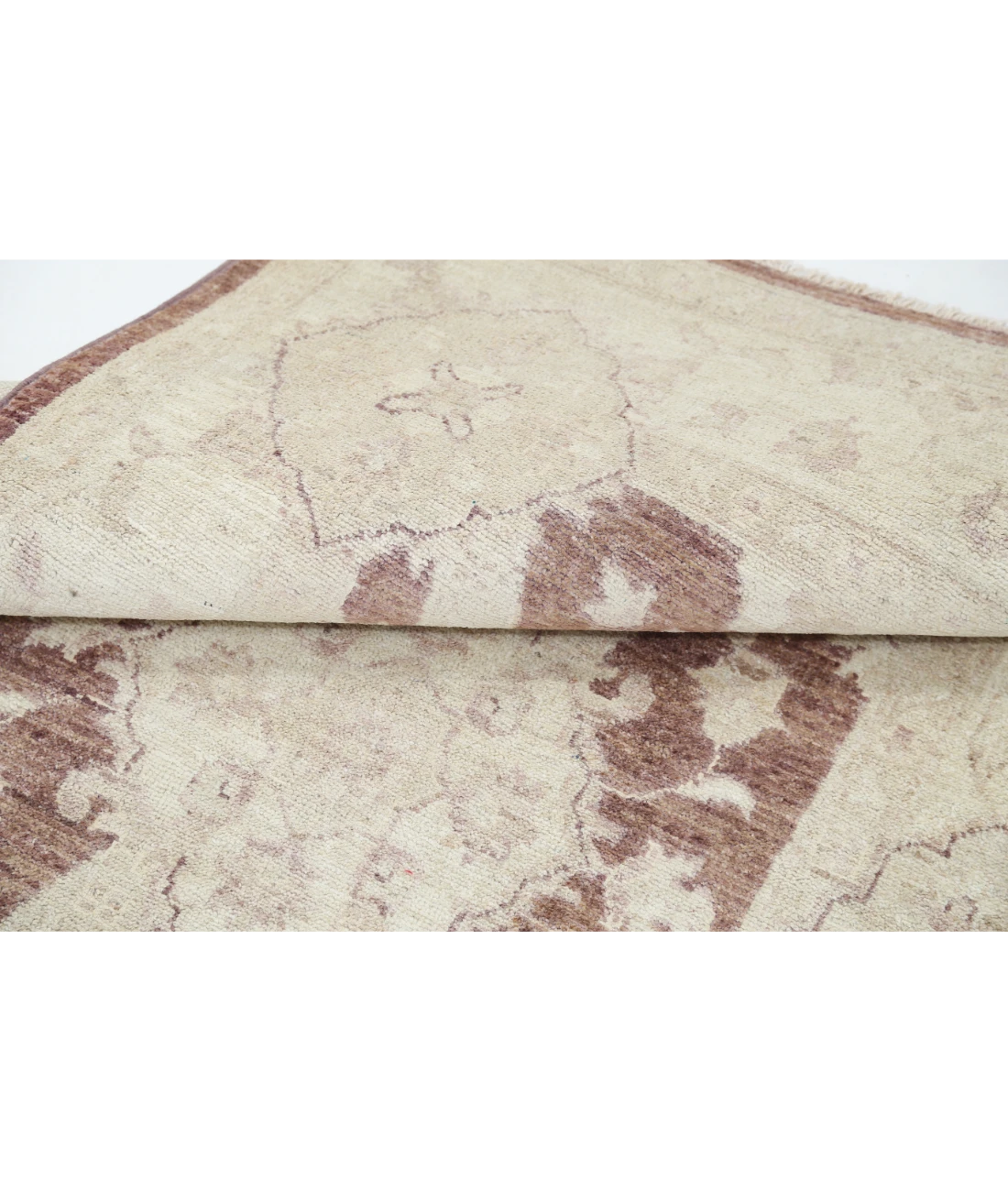 Hand Knotted Serenity Wool Rug 3' 2" X 5' 1" 3' 2" X 5' 1" (97 X 155) / Brown / Ivory