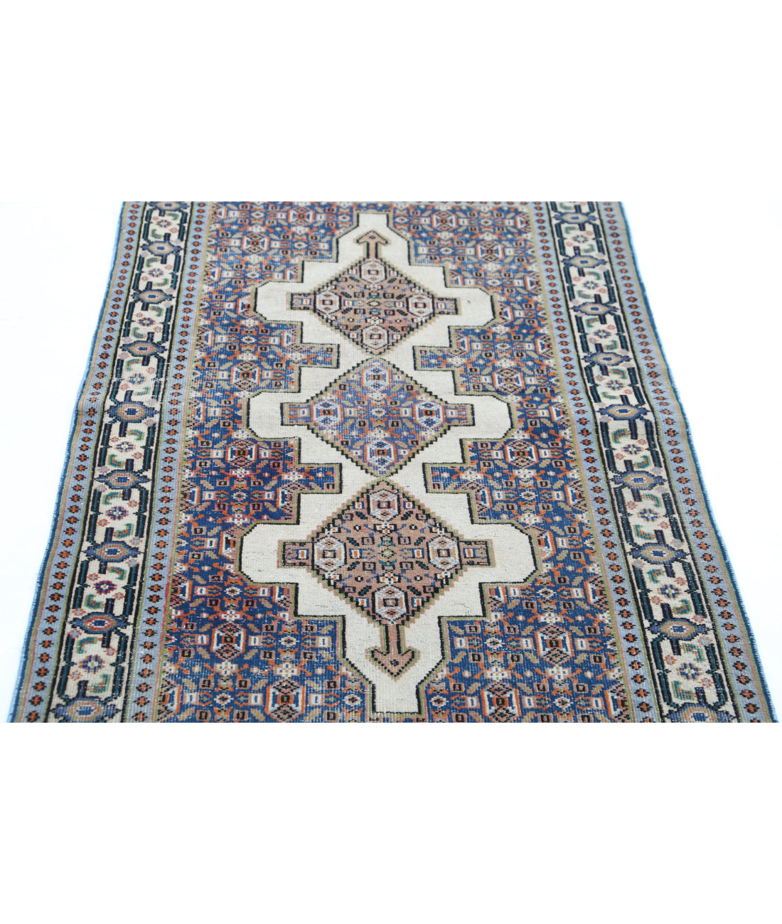 Vintage 2'10'' X 5'1'' Hand-Knotted Wool Rug 2'10'' x 5'1'' (85 X 153) / Ivory / Blue