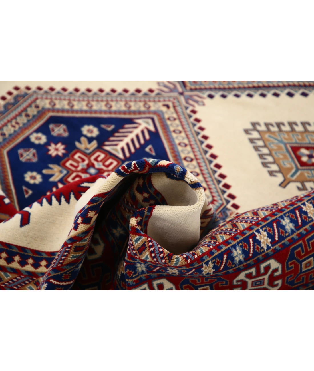 Shirvan 7'0'' X 9'10'' Hand-Knotted Wool Rug 7'0'' x 9'10'' (210 X 295) / Ivory / Red