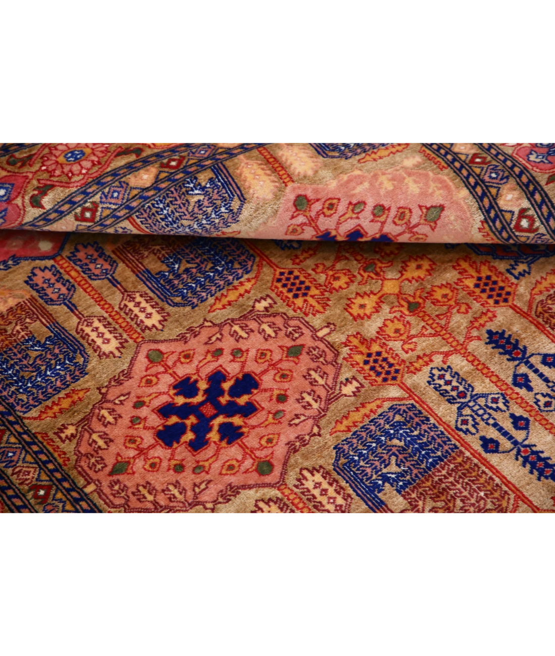 Silk-Tane 4'0'' X 5'3'' Hand-Knotted Wool-Silk Rug 4'0'' x 5'3'' (120 X 158) / Beige / Pink