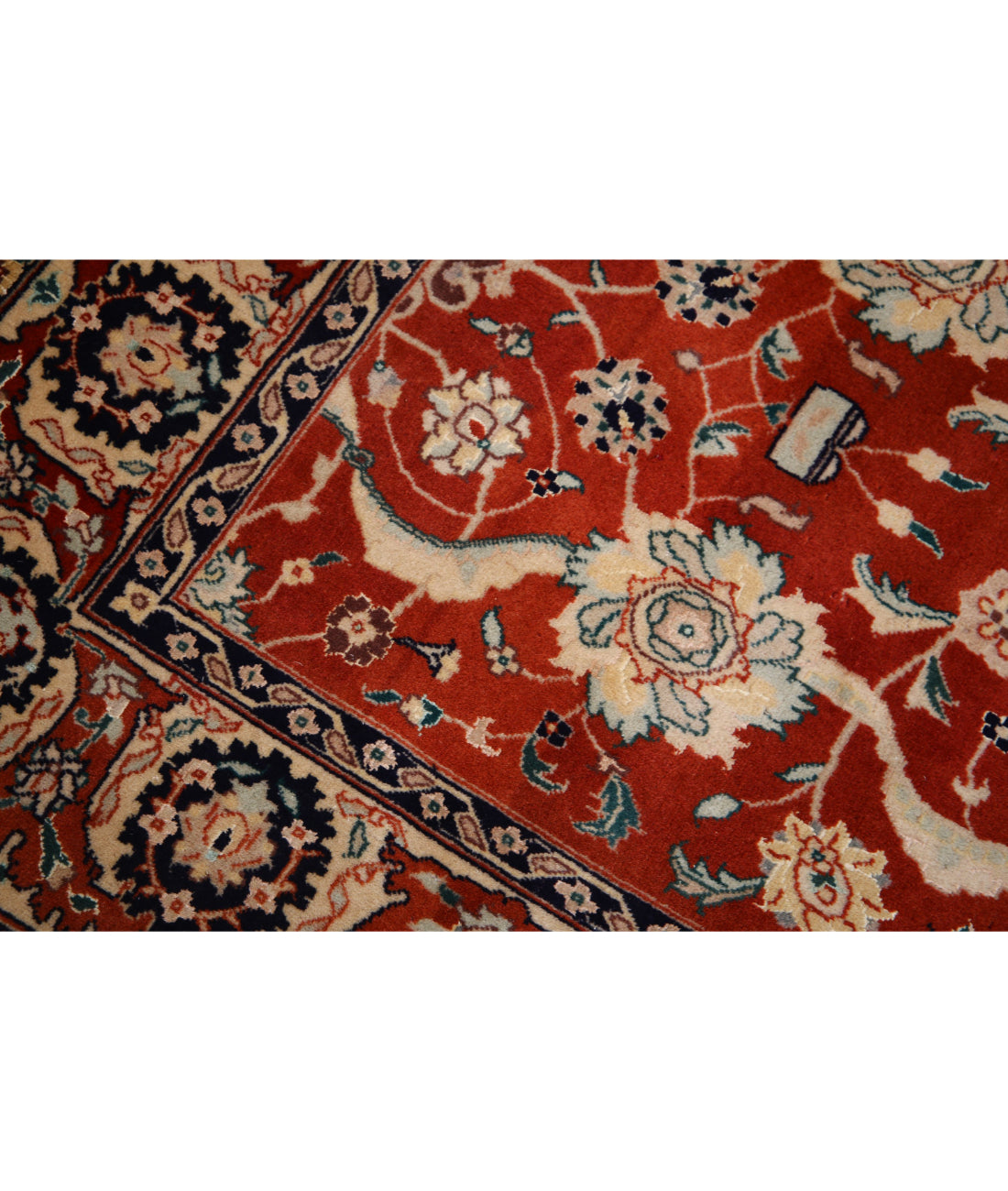 Tabriz 5'8'' X 8'10'' Hand-Knotted Wool Rug 5'8'' x 8'10'' (170 X 265) / Red / Red