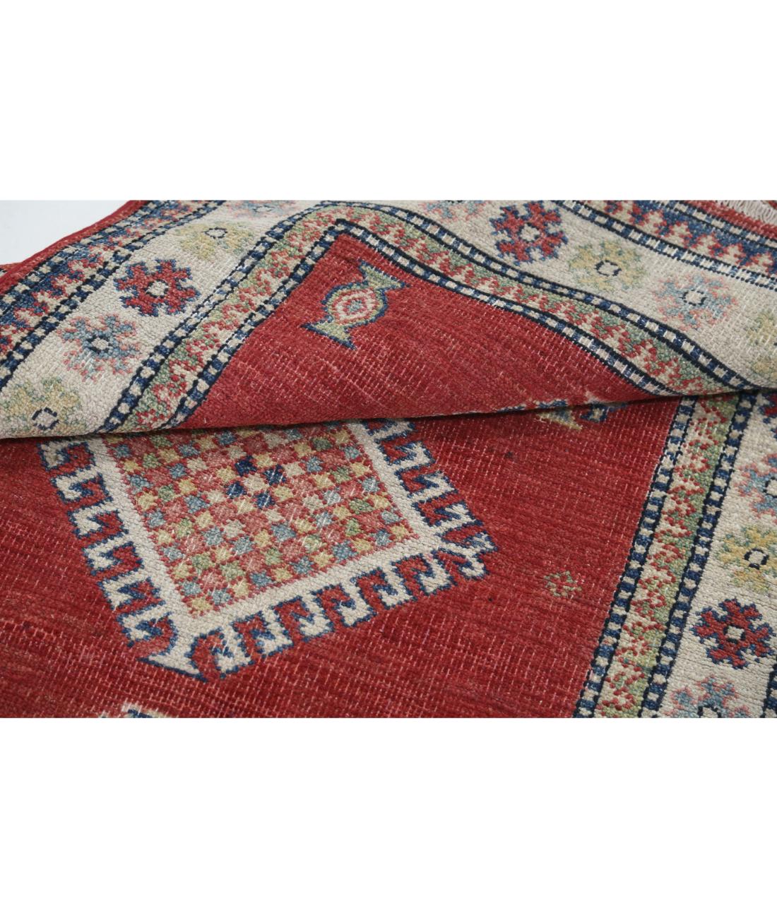 Kazak 2' 10" X 4' 7" Hand-Knotted Wool Rug 2' 10" X 4' 7" (86 X 140) / Red / Ivory