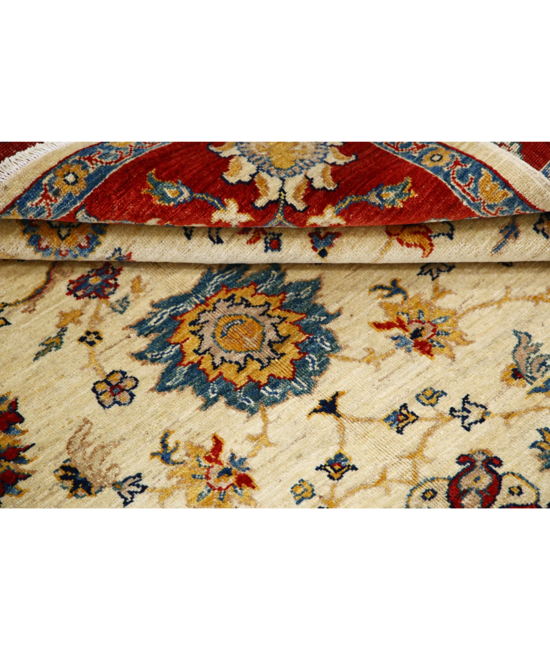 Ziegler 5'9'' X 7'9'' Hand-Knotted Wool Rug 5'9'' x 7'9'' (173 X 233) / Ivory / Red