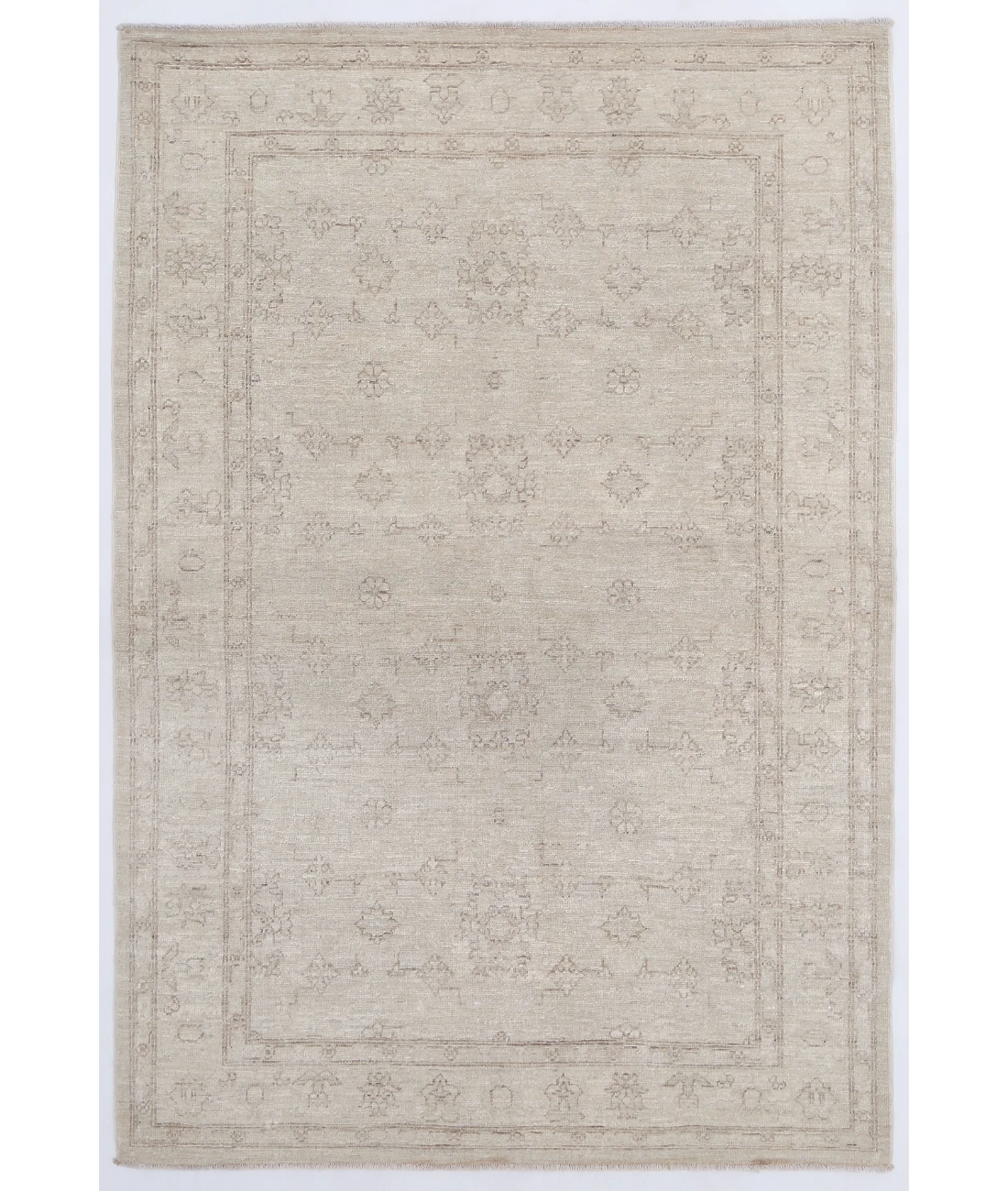 Hand Knotted Ziegler Wool Rug 3' 11" X 5' 11" 3' 11" X 5' 11" (119 X 180) / Brown / Ivory